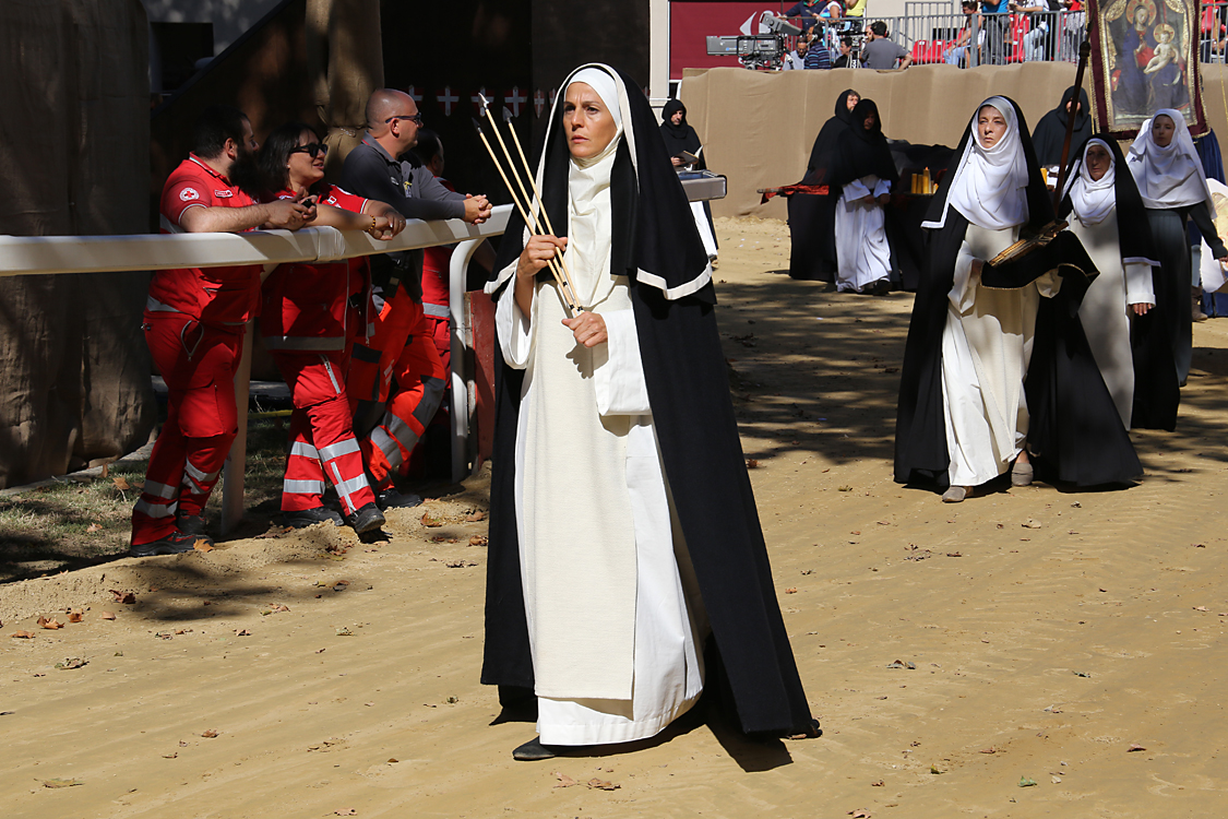 -472- CorteoStorico.jpg